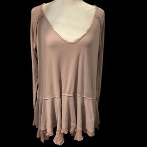Beautiful Free People Light Mauve Pink Raw Hem Long Sleeve  Ruffle top Sz S